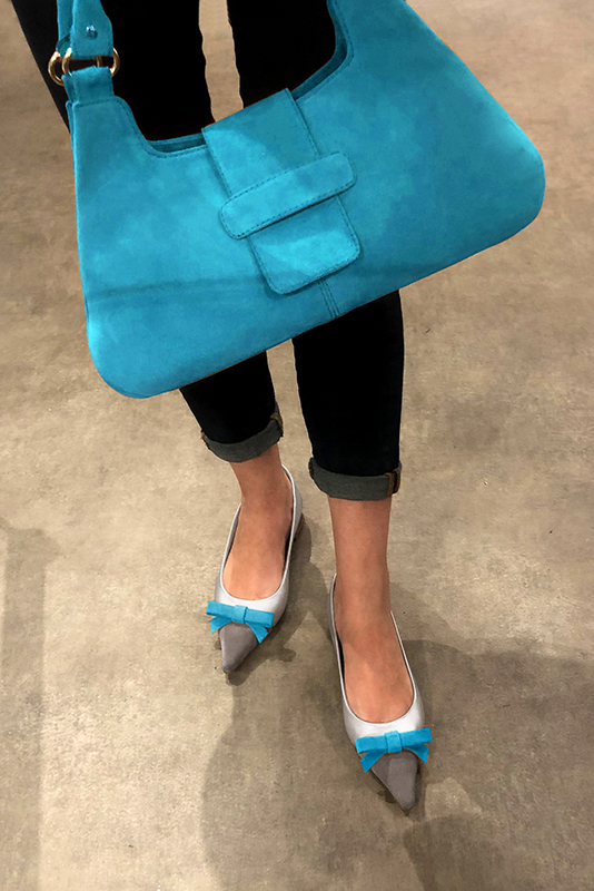 Turquoise blue women's dress handbag, matching pumps and belts. Worn view - Florence KOOIJMAN